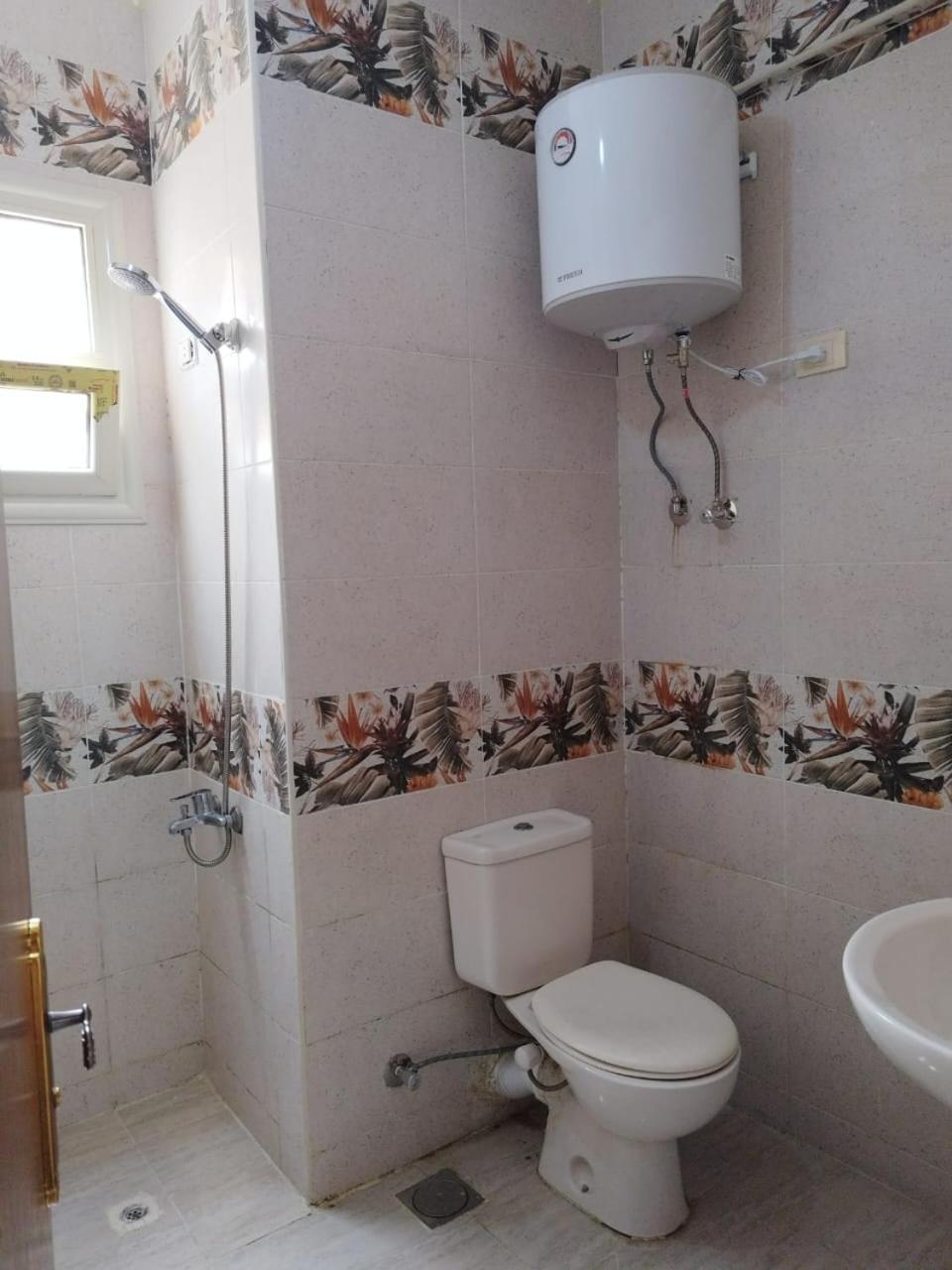 And Pools Front Challet In Apartment *